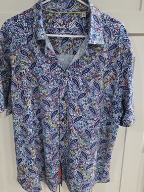 Robert Graham Blue Paisley Multi-Color Short-Sleeve Button-Up Shirt